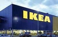 IKEA, istruzioni per lo smontaggio I lavoratori di Piacenza in visita all’Ex Colorificio Liberato di Pisa